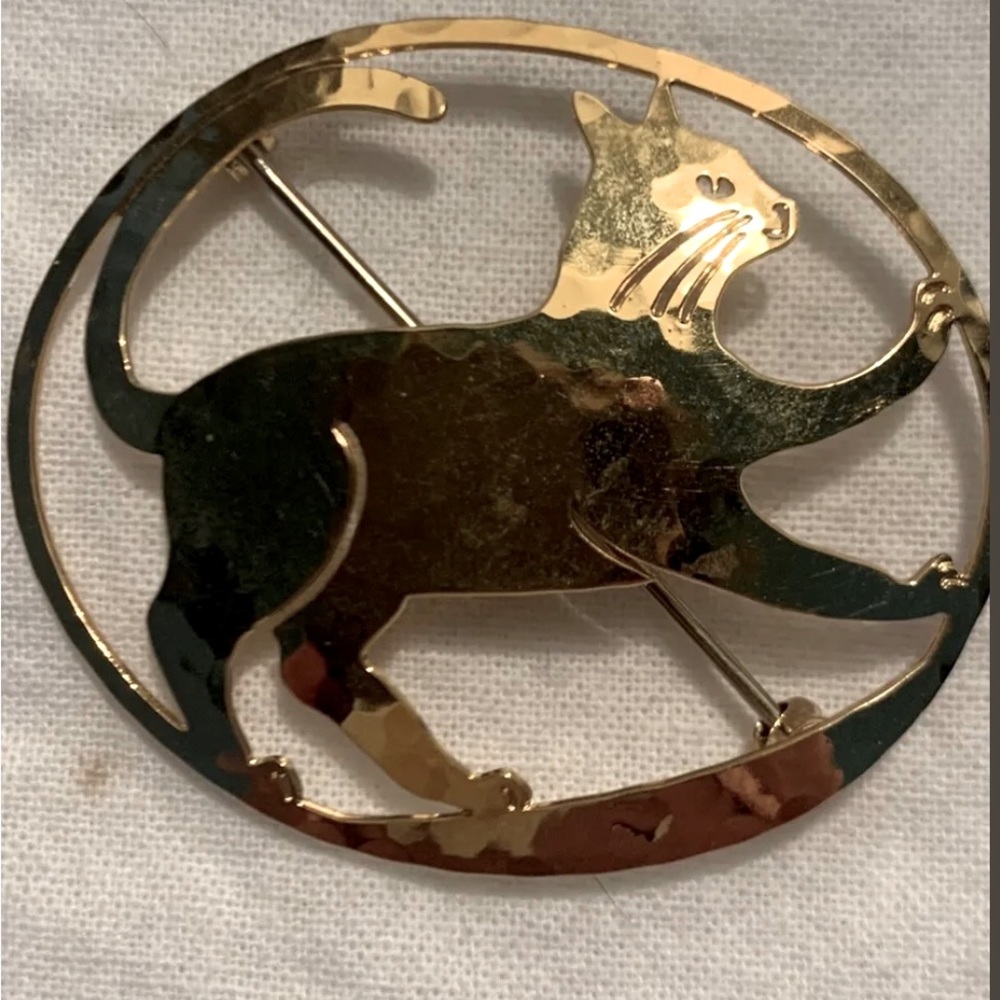 Wild Bryde cat cutout broach/Pin